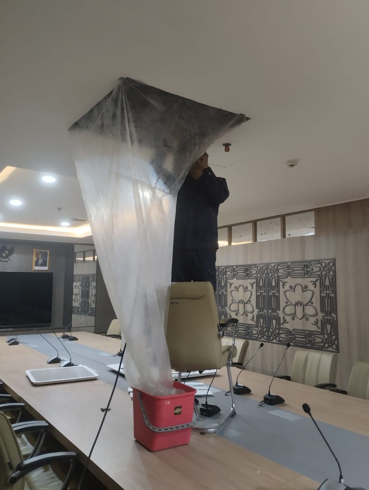 Cuci AC Cassette untuk menjaga aliran udara merata
